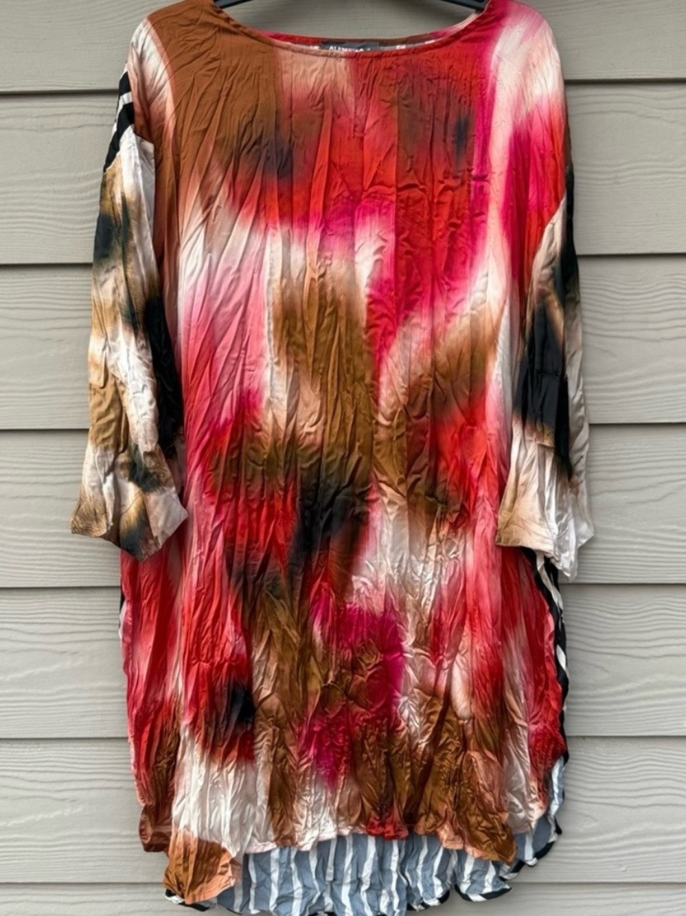 Alembika Women's Red and Brown/Black and White Tunic Top